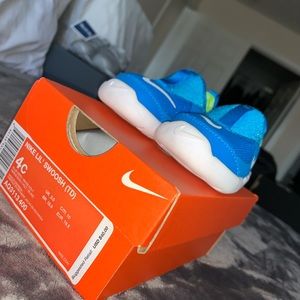 Infant Nike Shoes - Size 4